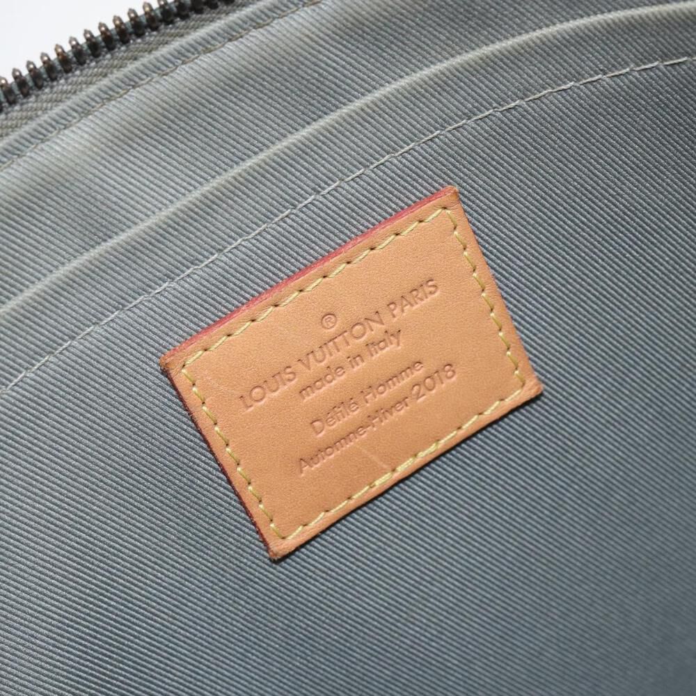 Louis Vuitton Poche Documents