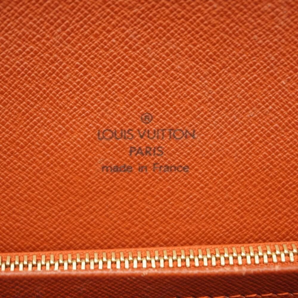 Louis Vuitton Shoulder Bags