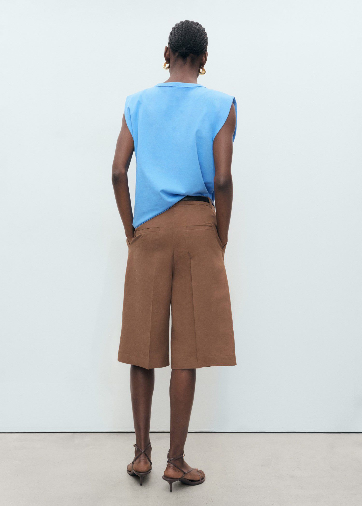 Short-sleeved cotton t-shirt