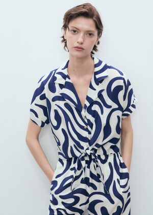 Printed crop shirt with knot detail