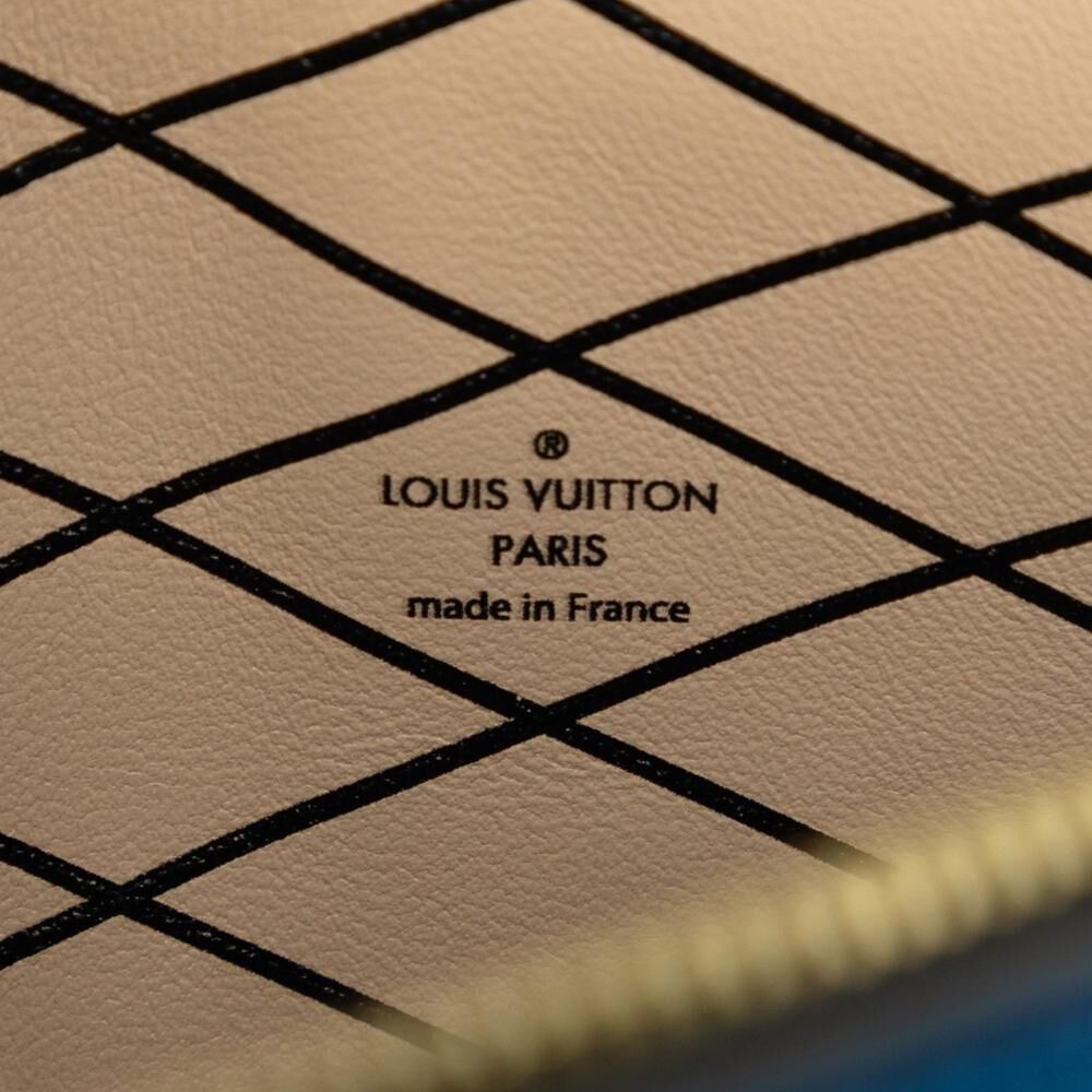 Louis Vuitton Clutch