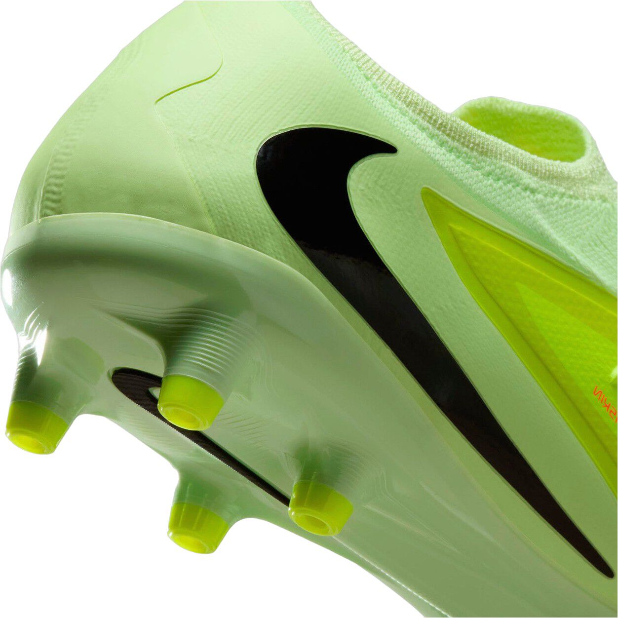 Phantom 6 Pro AG Kunstgr&aelig;s Fodboldst&oslash;vler