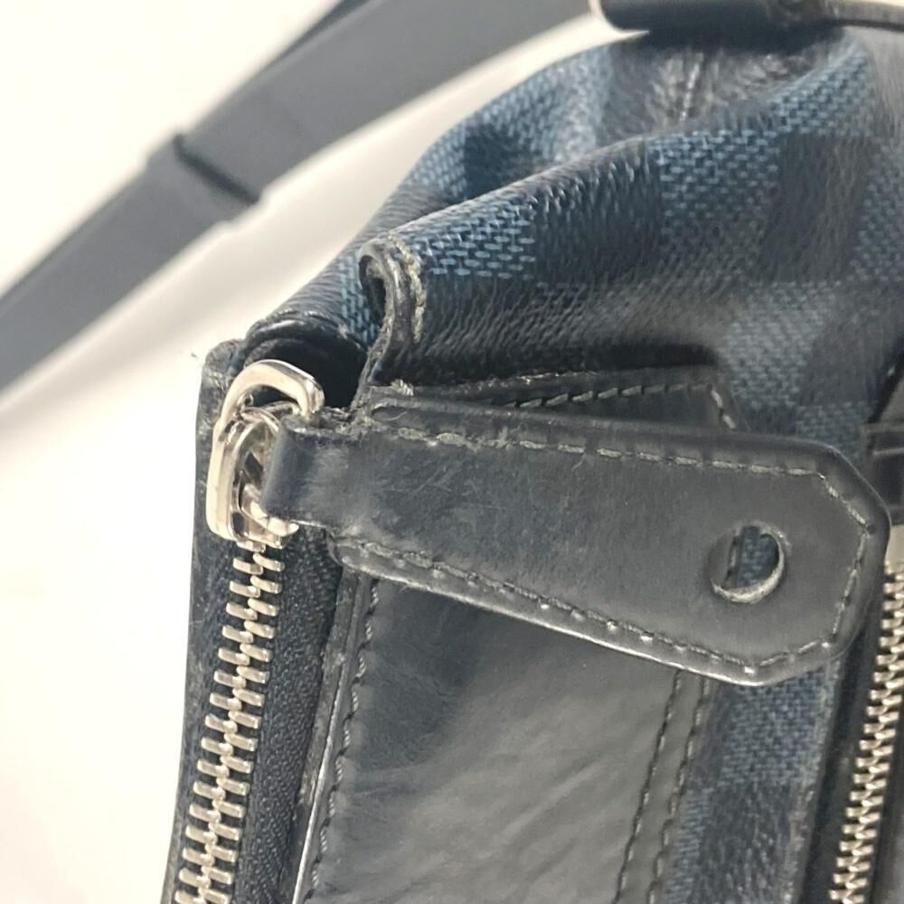 Louis Vuitton Messenger