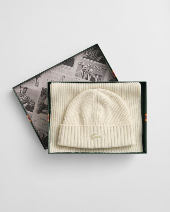 SCRIPT BEANIE AND SCARF GIFT SET