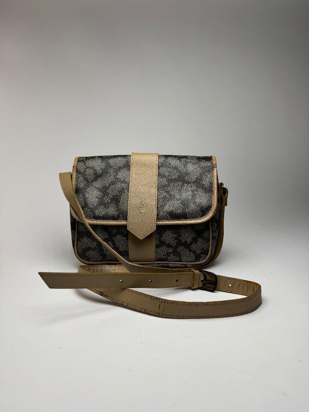 Yves Saint Laurent Crossbody Bag