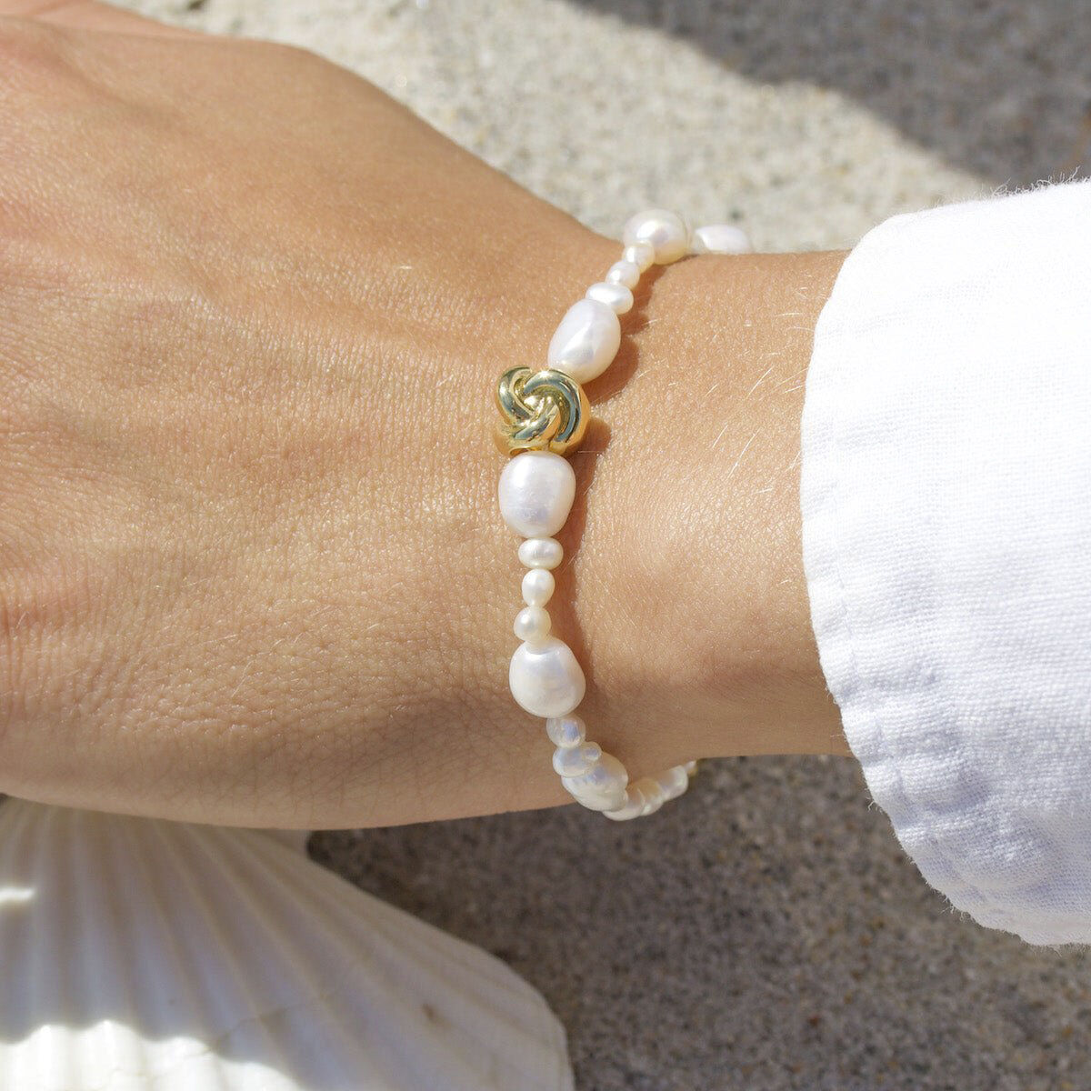 Knot Pearl Bracelet