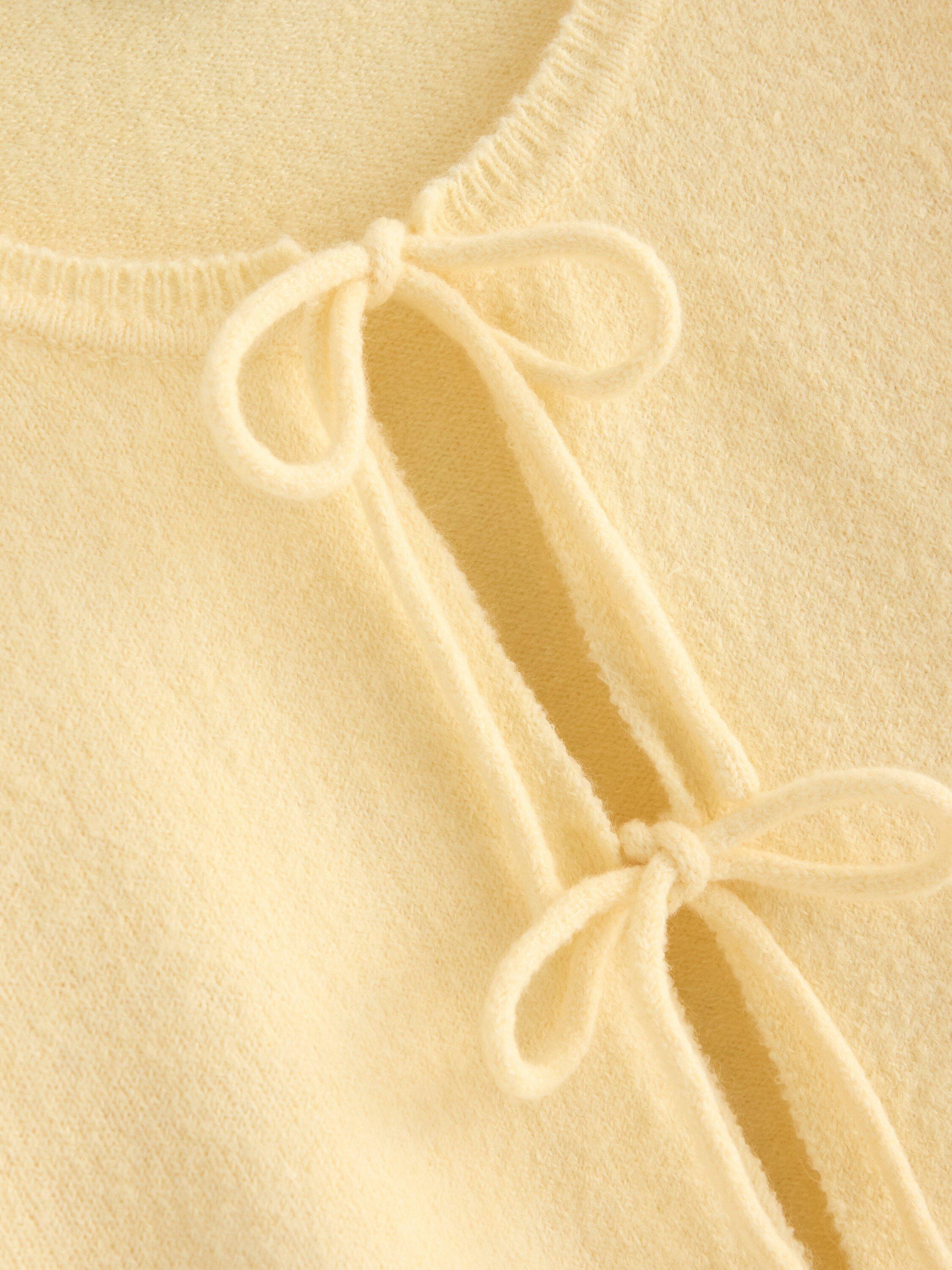 Bl&oslash;d, strikket cardigan med rund ha