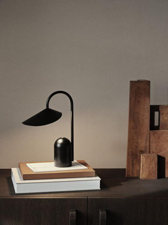 Arum Portable Lamp - Black