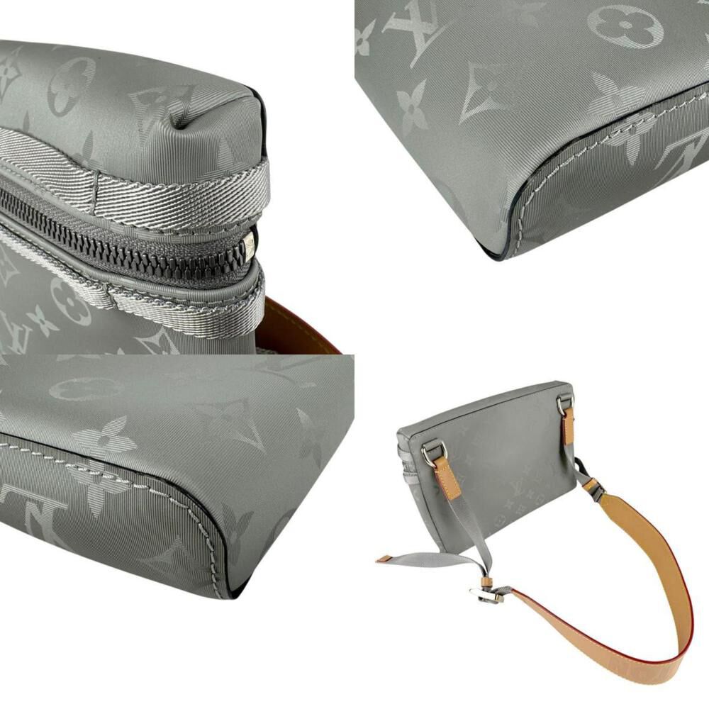 Louis Vuitton Shoulder Bags