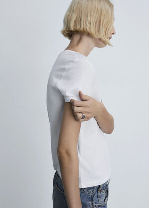 100% cotton V-neck t-shirt