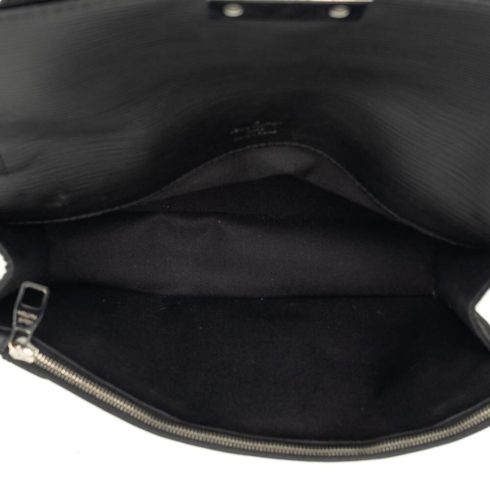 Louis Vuitton Clutch