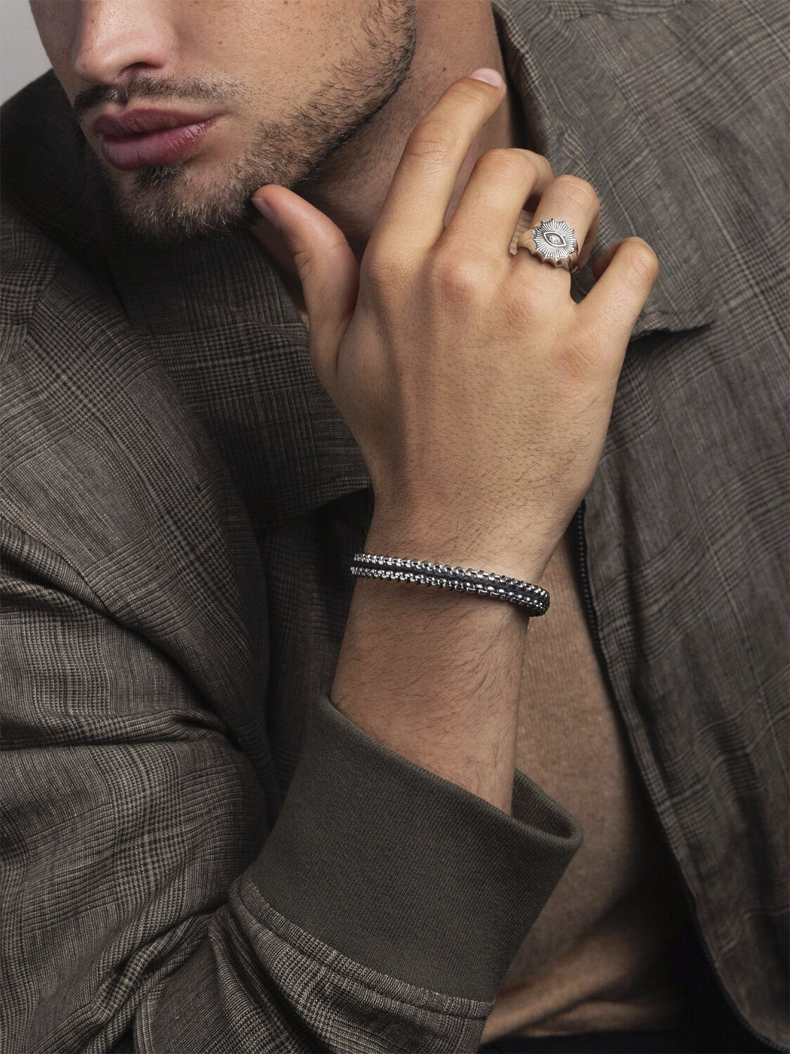 Men's Black Woven 8mm Box Chain Bracelet in Gold