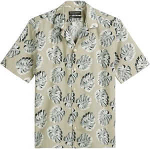 Camp collar, short sleeves, slits a