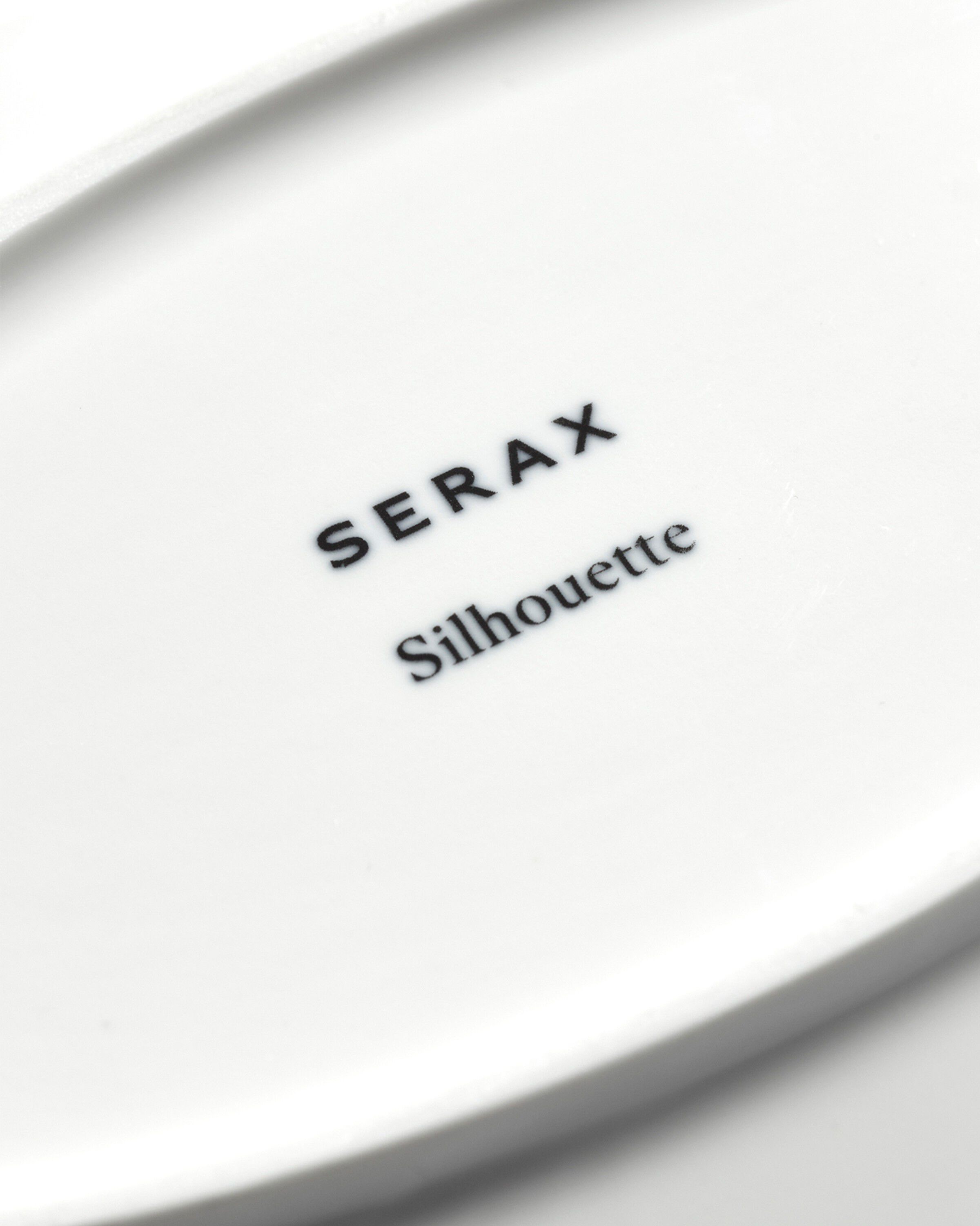 OVAL PLATE M WHITE SILHOUETTE