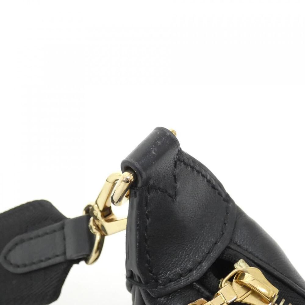 Louis Vuitton Shoulder Bags