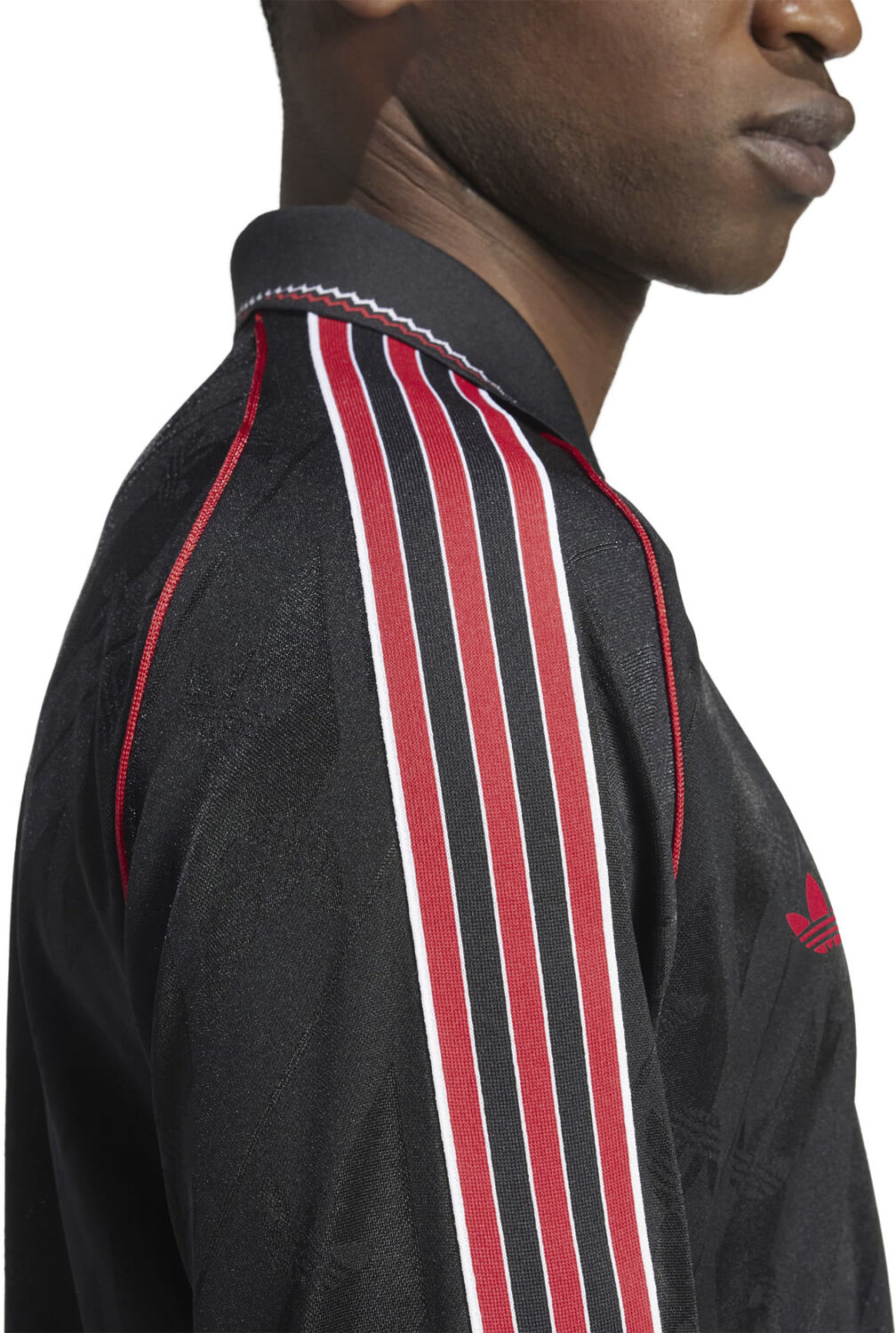 Manchester United 24/25 Lang&aelig;rmet