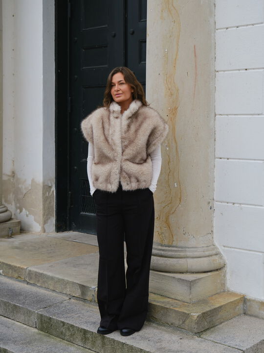 Kevini Faux Fur Vest