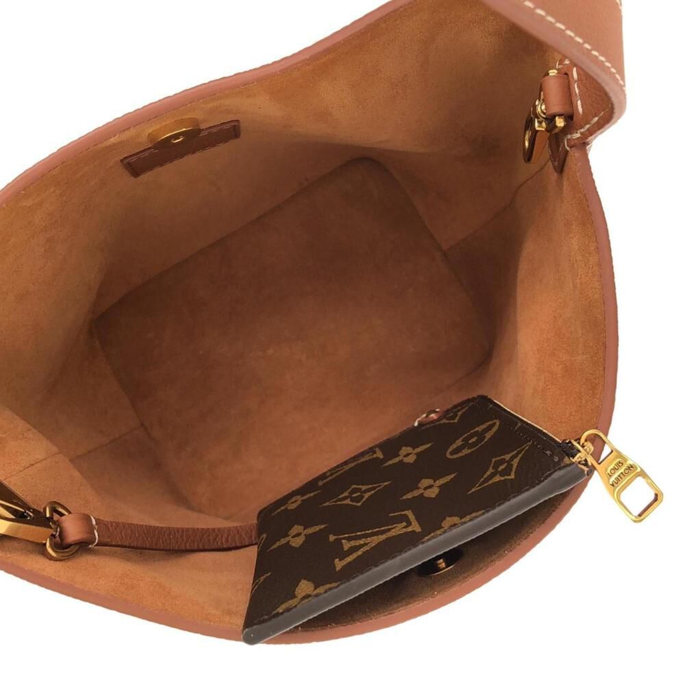 Louis Vuitton Shoulder Bags