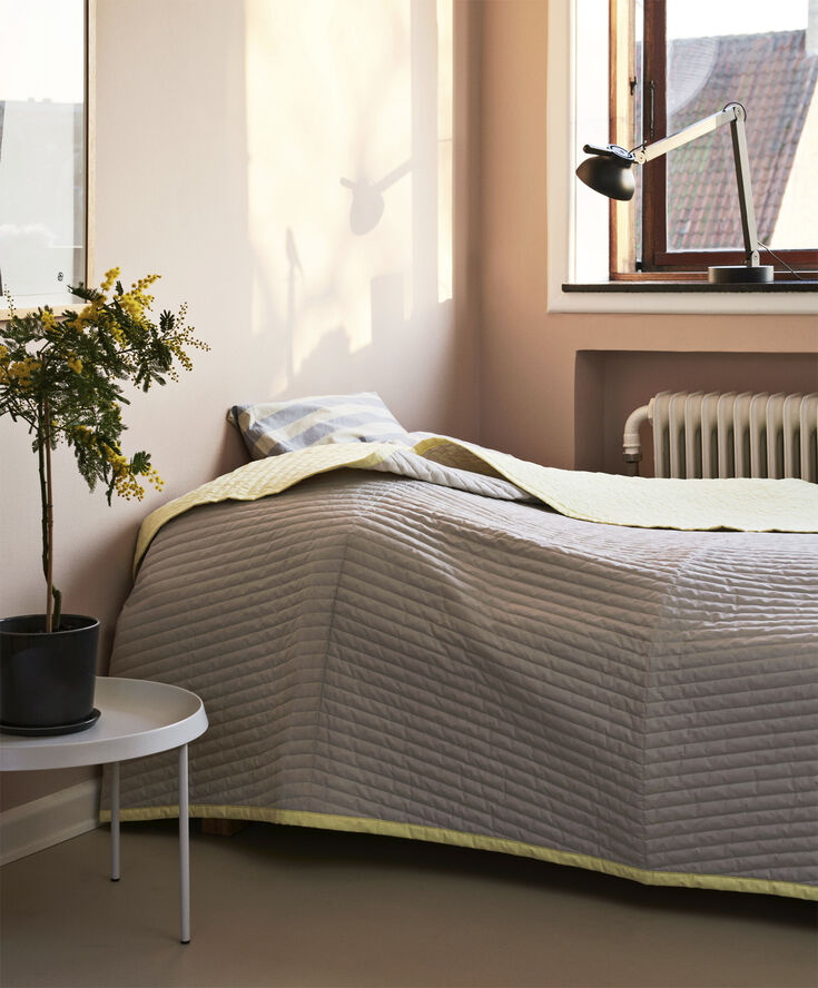 Bias Quilt sengetæppe fra Hay | 1299.00 DKK | Magasin.dk