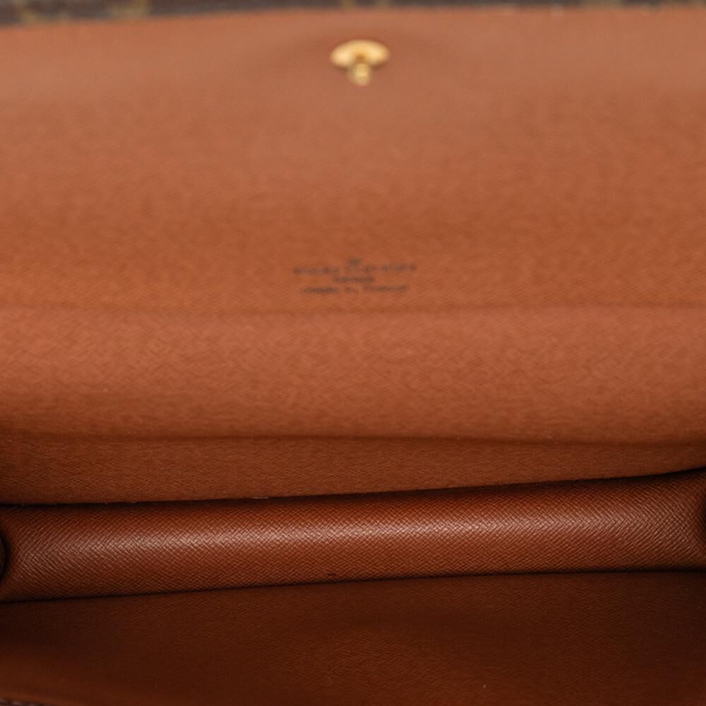 Louis Vuitton Clutch