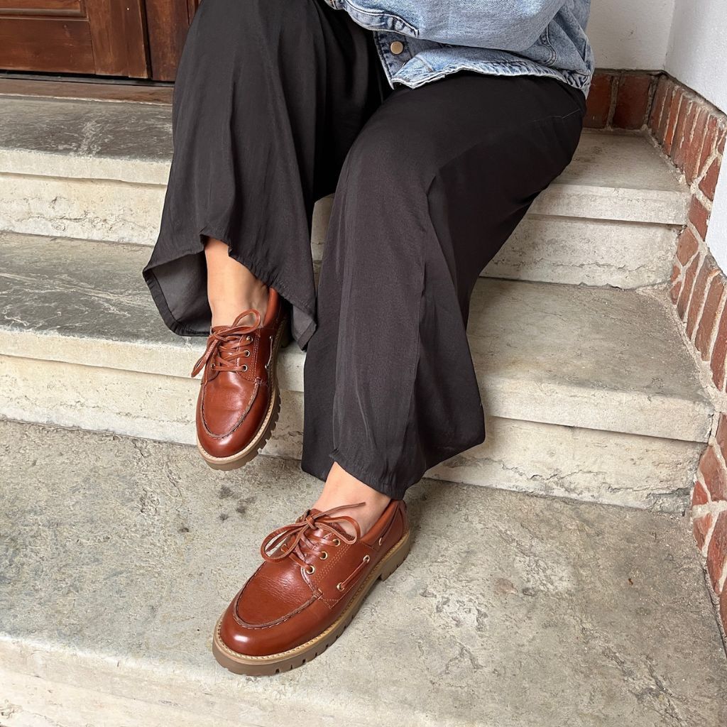 THE WALK LEATHER