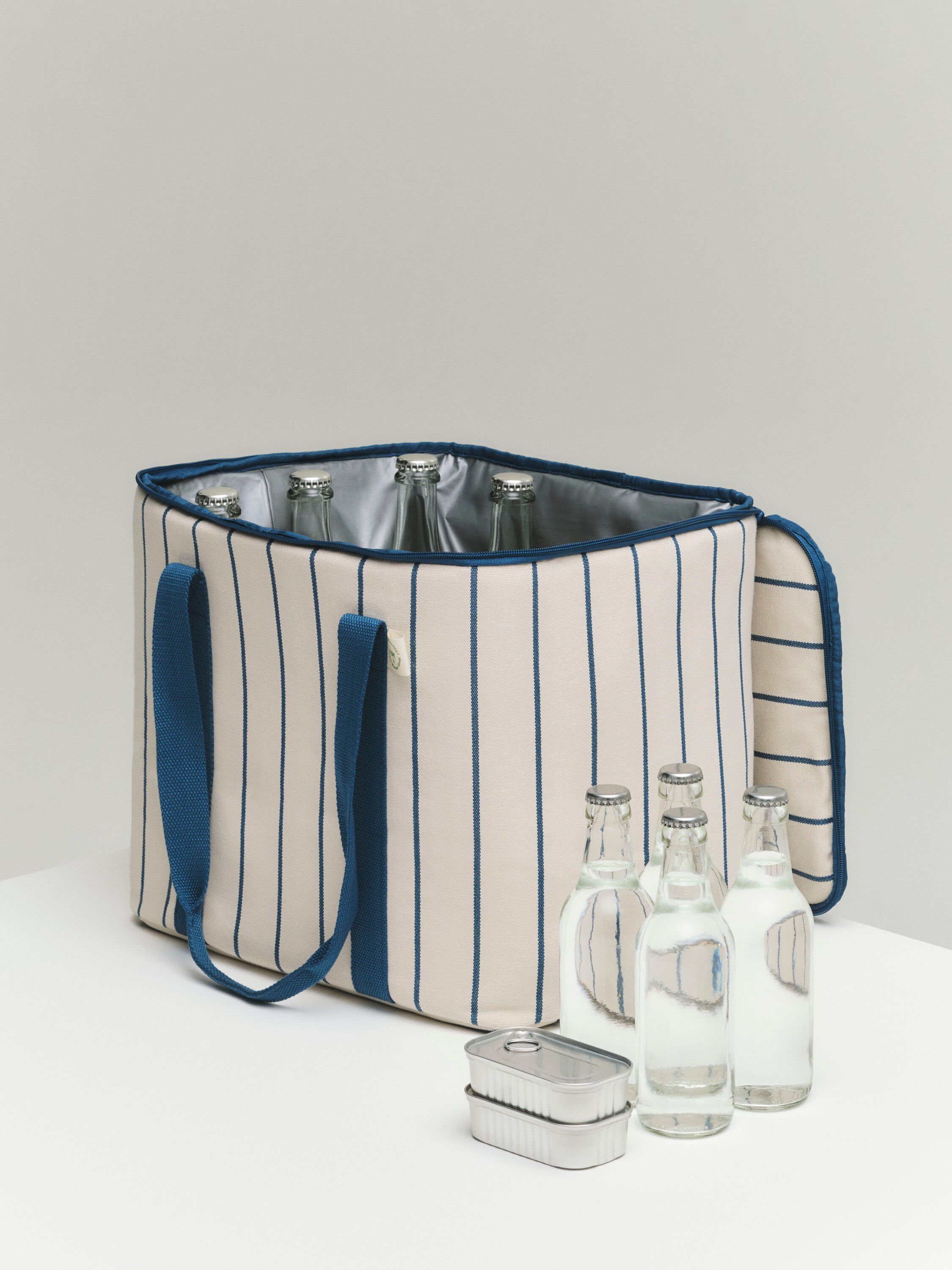 Outdoor Market Cooler Bag - Medium - Beige with blue stripe