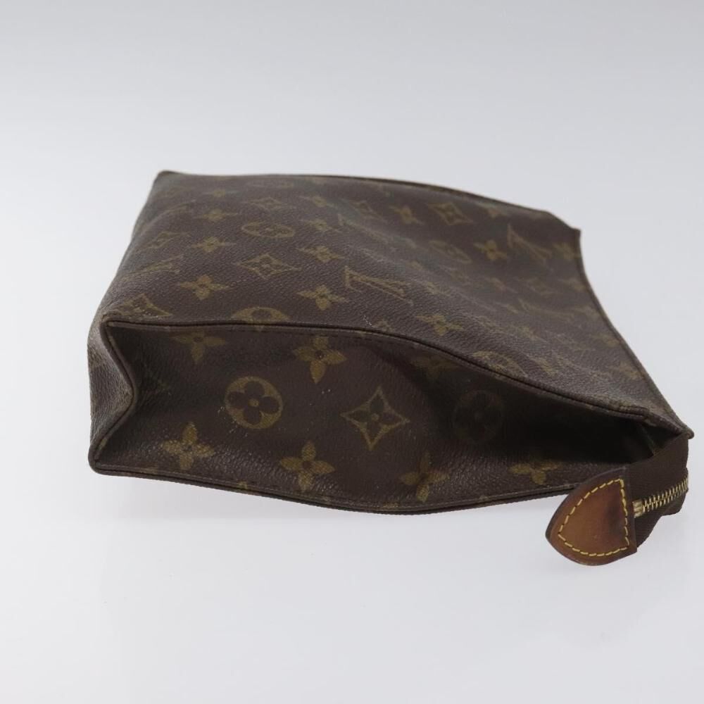 Louis Vuitton Poche Toilette