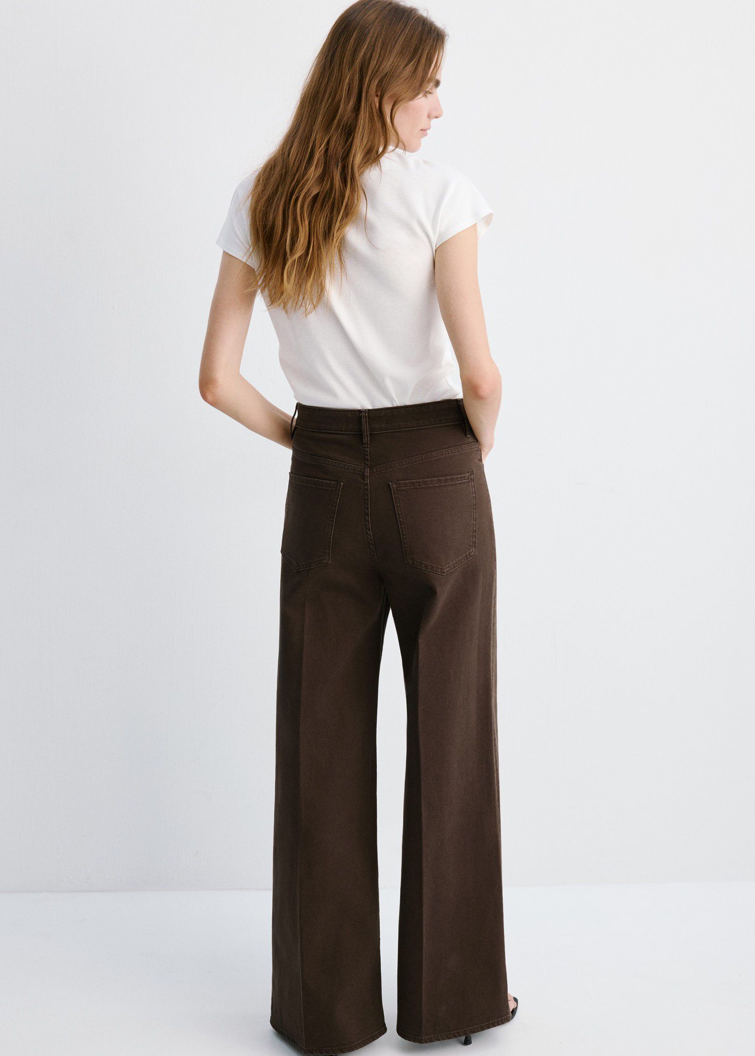 High-waisted wide leg jeans