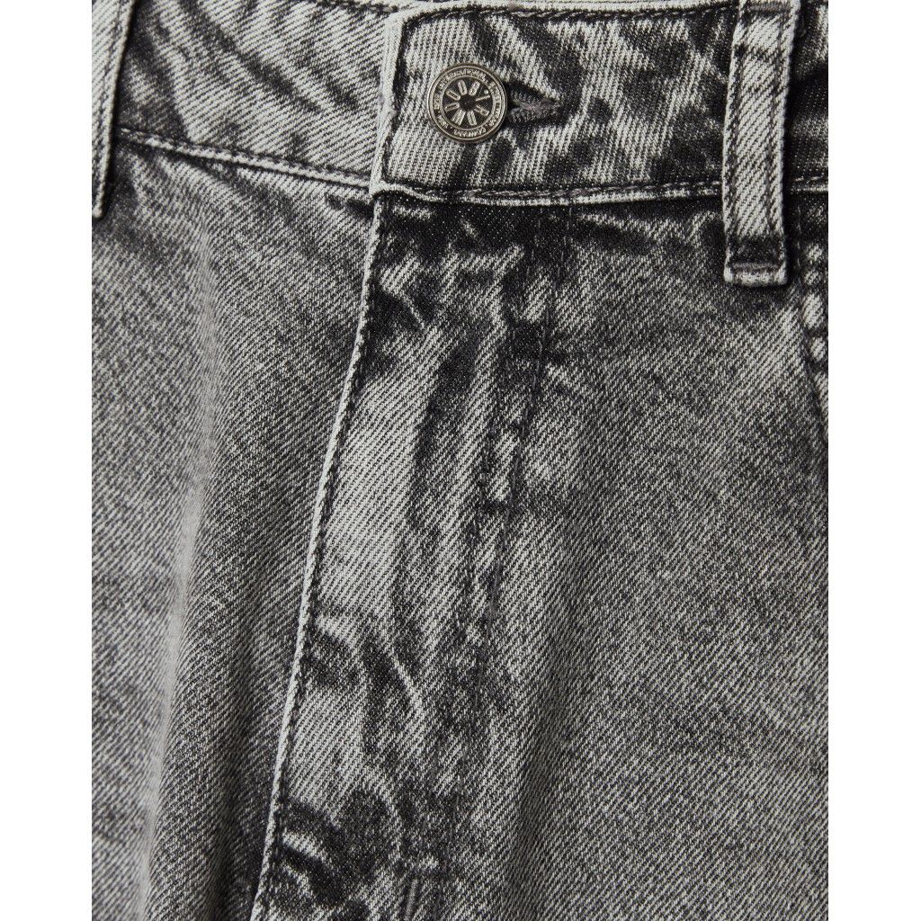 WBYuto Ash Grey Jeans