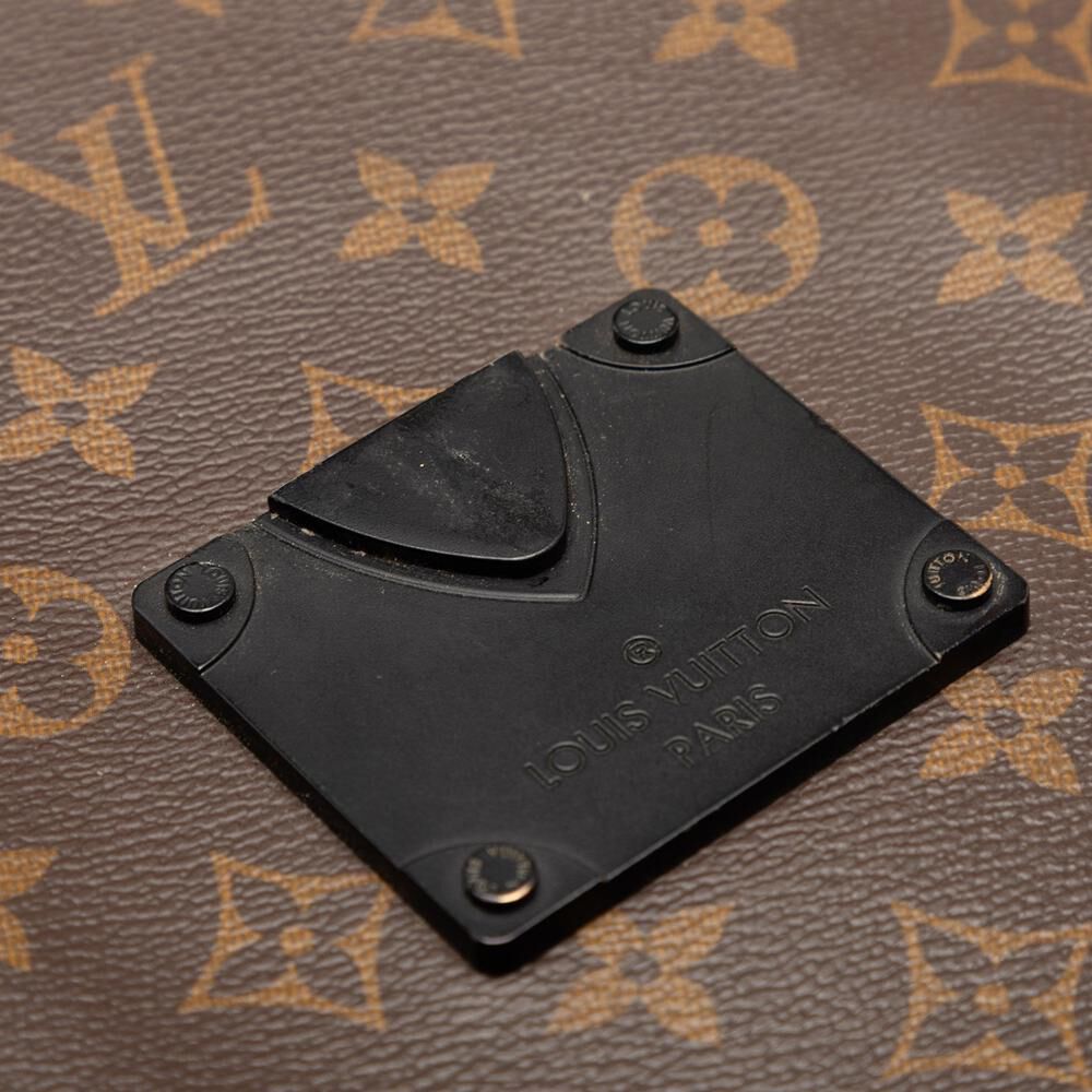 Louis Vuitton Clutch