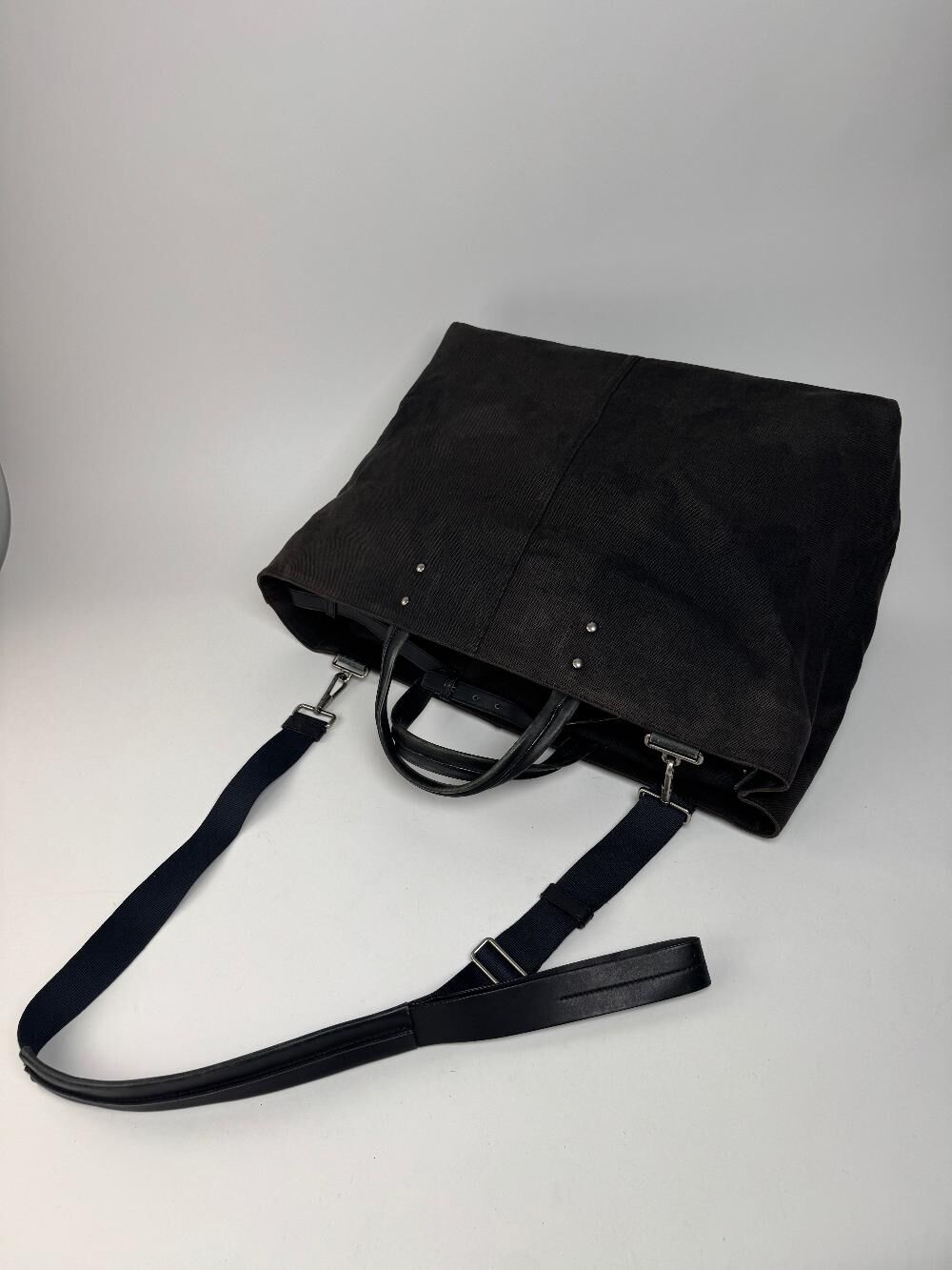 Yves Saint Laurent Tote