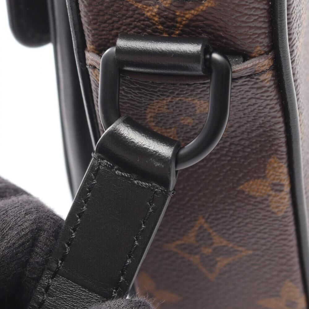 Louis Vuitton Messenger