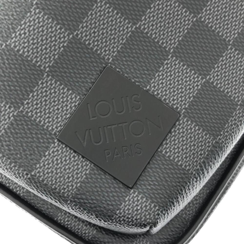 Louis Vuitton Shoulder Bags