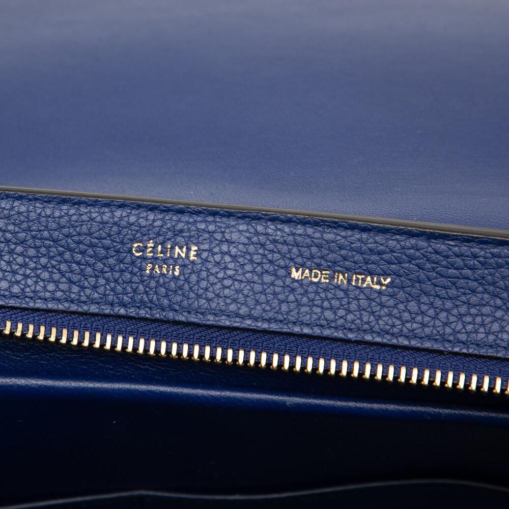 C&eacute;line Trapeze