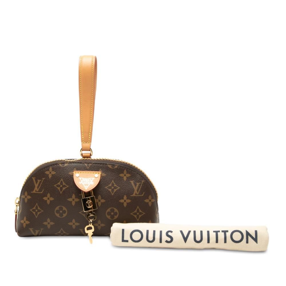 Louis Vuitton Clutch