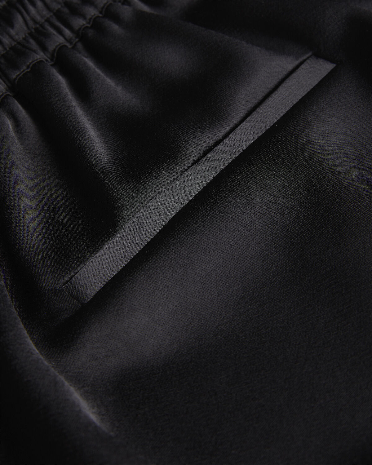 NATORI Slim Cut Jogger