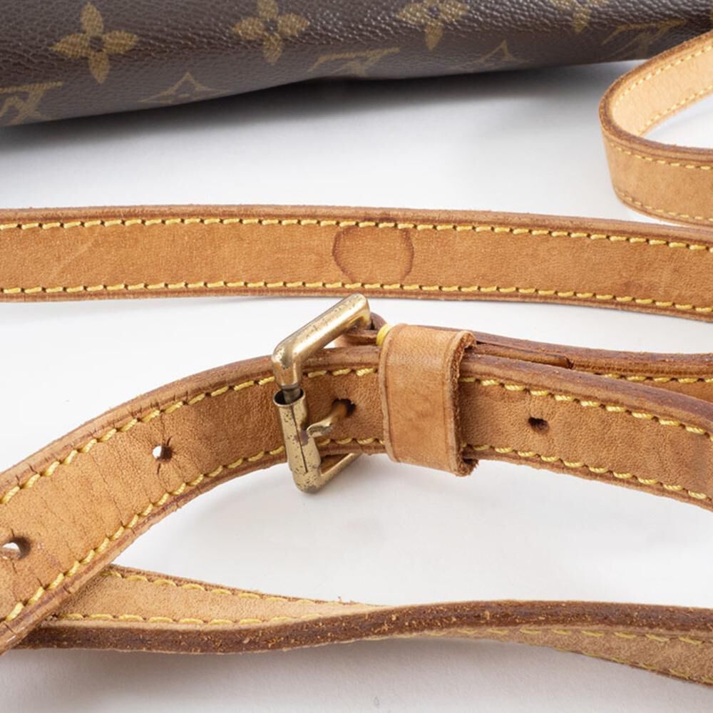 Louis Vuitton Shoulder Bags