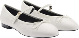 SHOES. -- CASSIE