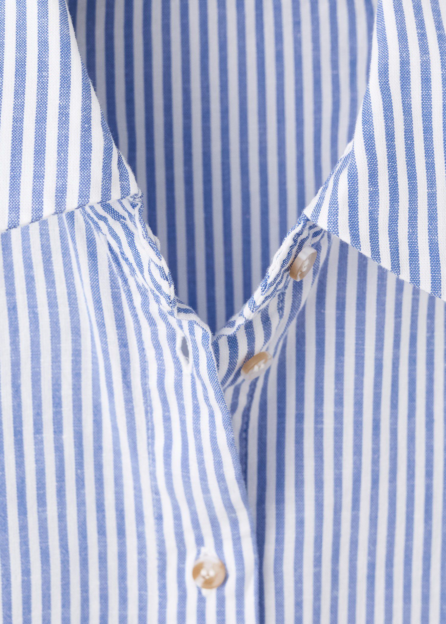 Short sleeve striped shirt
