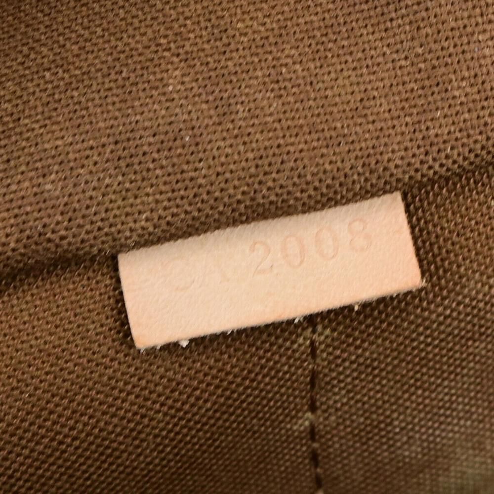 Louis Vuitton Shoulder Bags