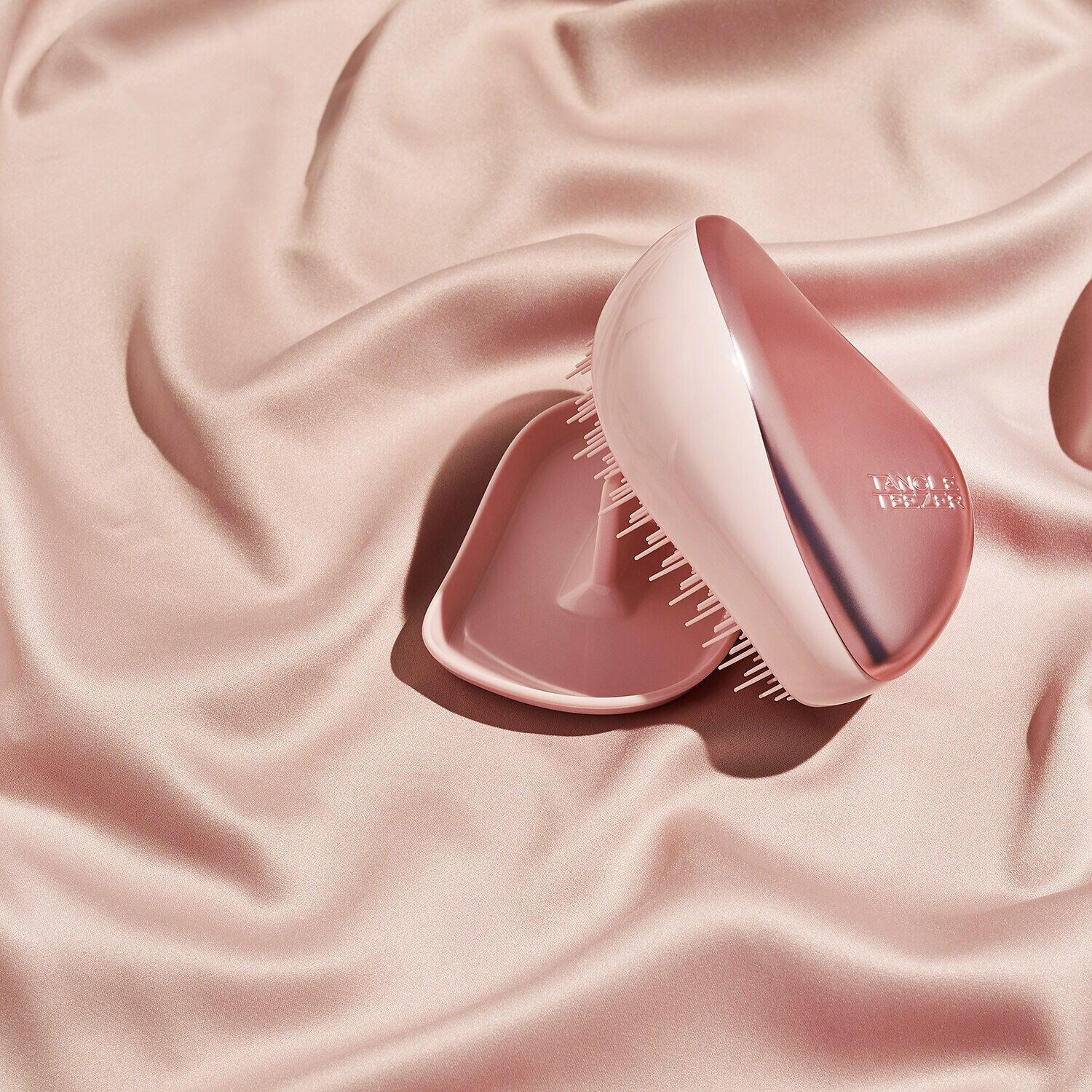 COMPACT STYLER POWDER PUFF