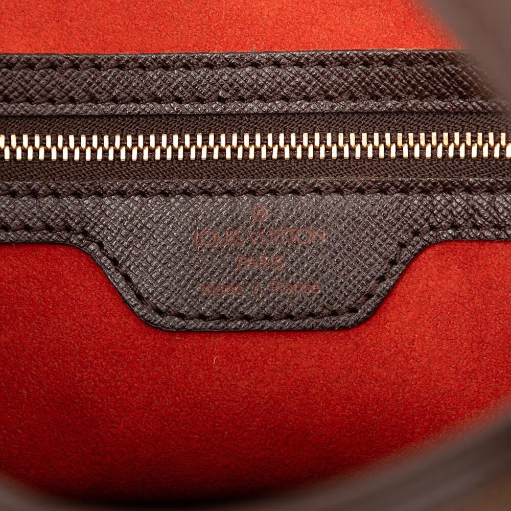 Louis Vuitton Marais