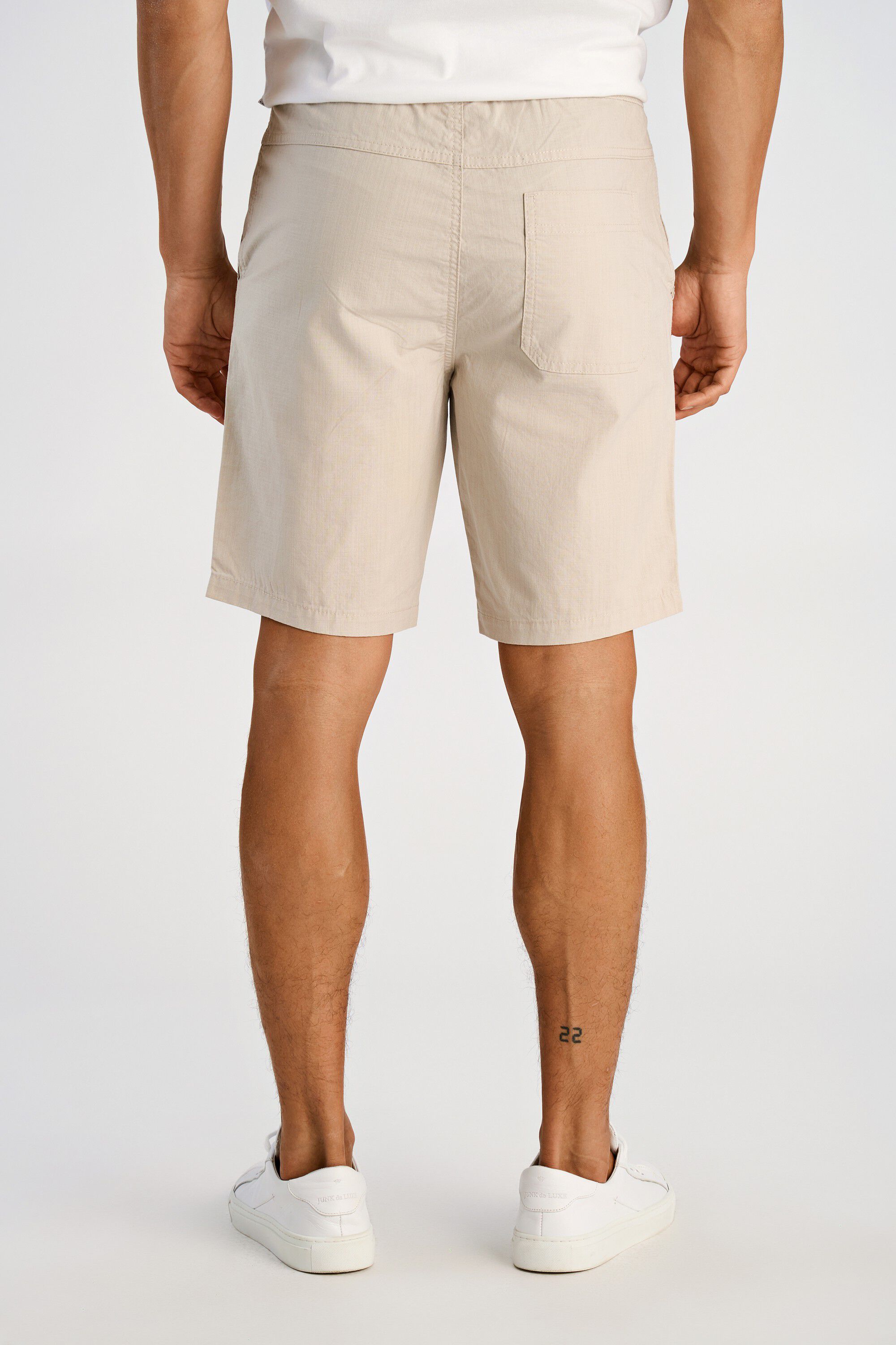 Elastic waist shorts