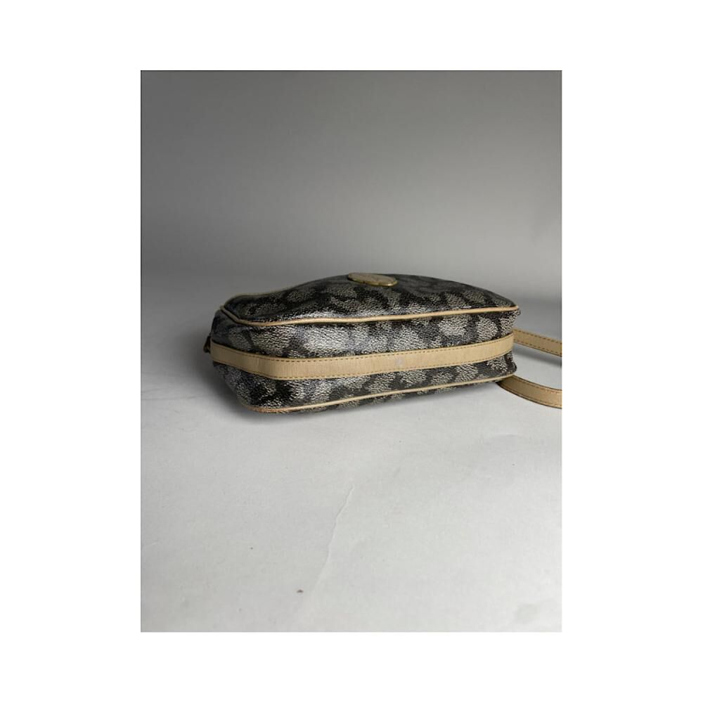 Yves Saint Laurent Shoulder Bag