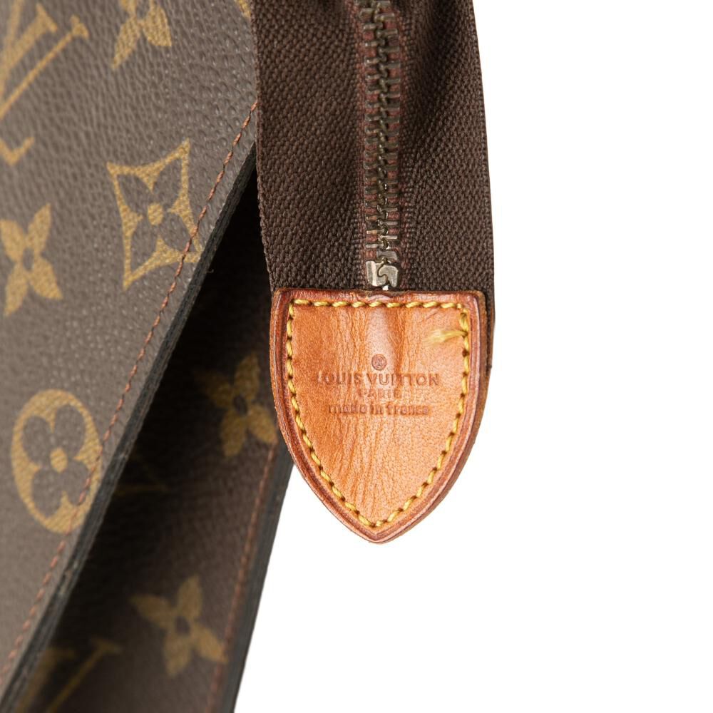 Louis Vuitton Taiga Toiletry Pouch