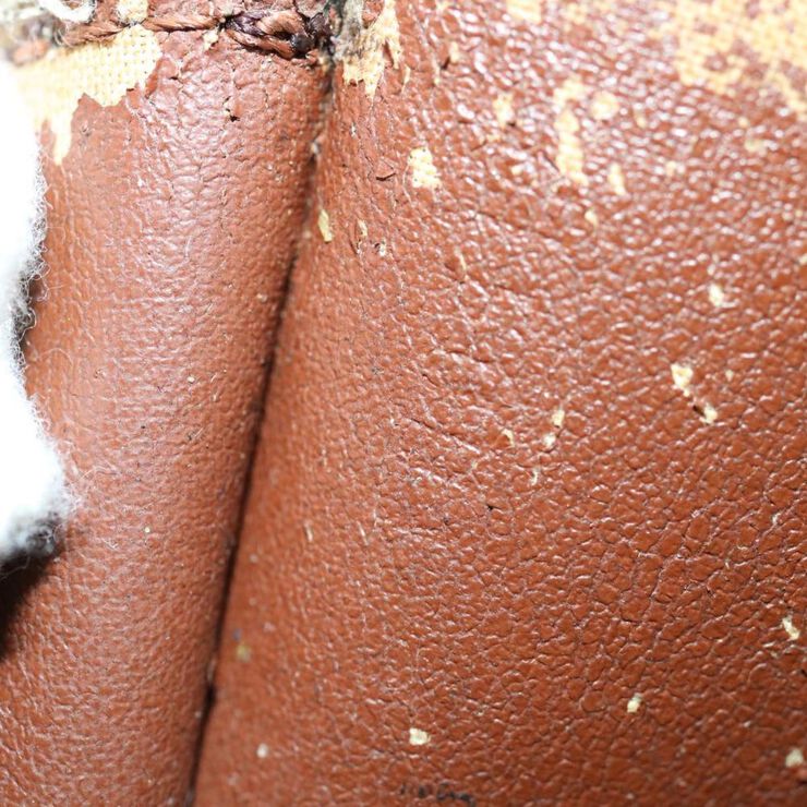 Louis Vuitton Poche Toilette