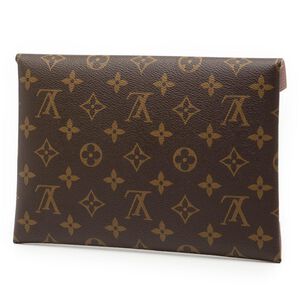 Louis Vuitton Clutch