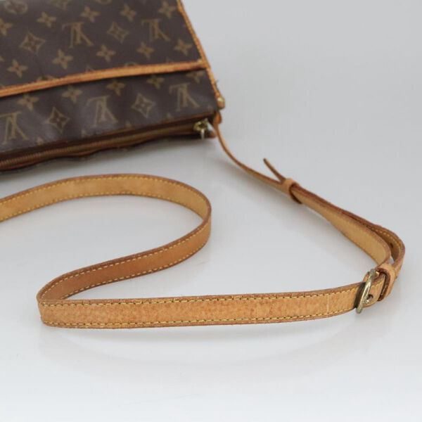 Louis Vuitton Shoulder Bags