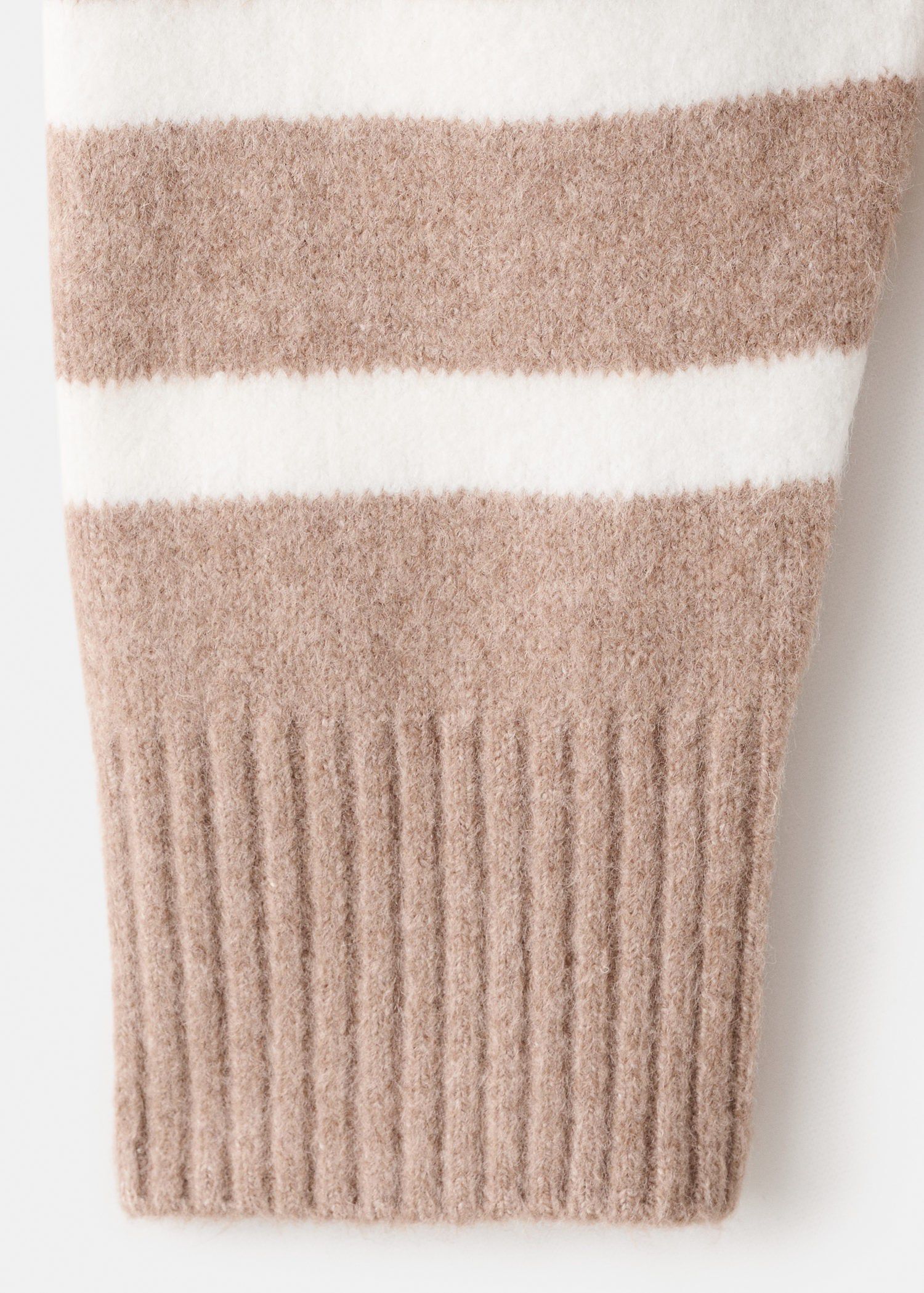 Oversized striped turtleneck sweate