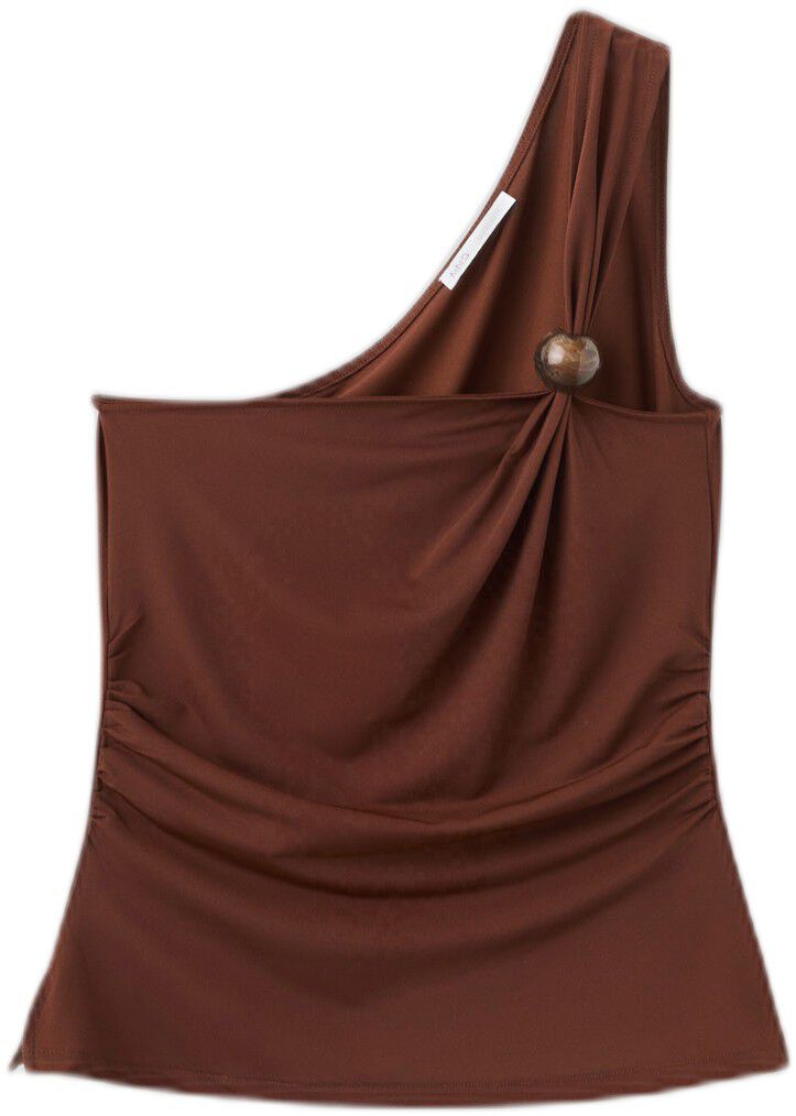 Asymmetric appliqu&eacute; top